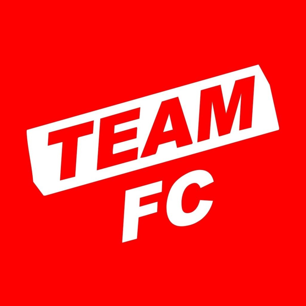 Rotes TEAM FC Logo mit weißer Schrift.